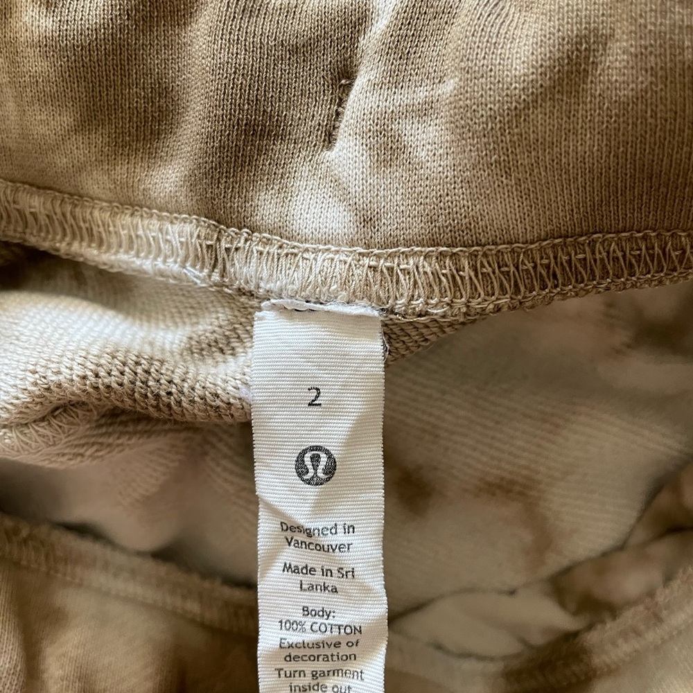 Lululemon shorts - Picture 3 of 3